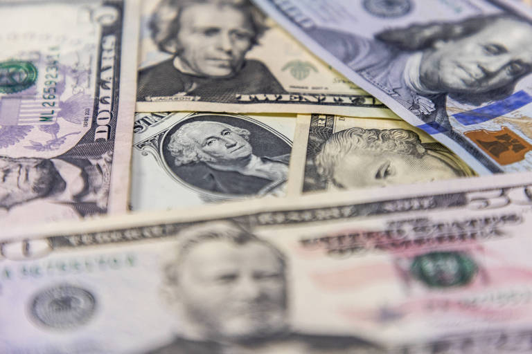 Dólar fecha a R$ 6,17 em pregão pós-Natal