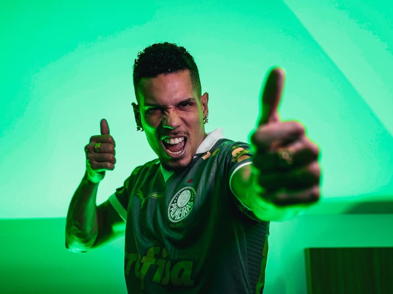 Palmeiras acerta com atacante Paulinho até 2029