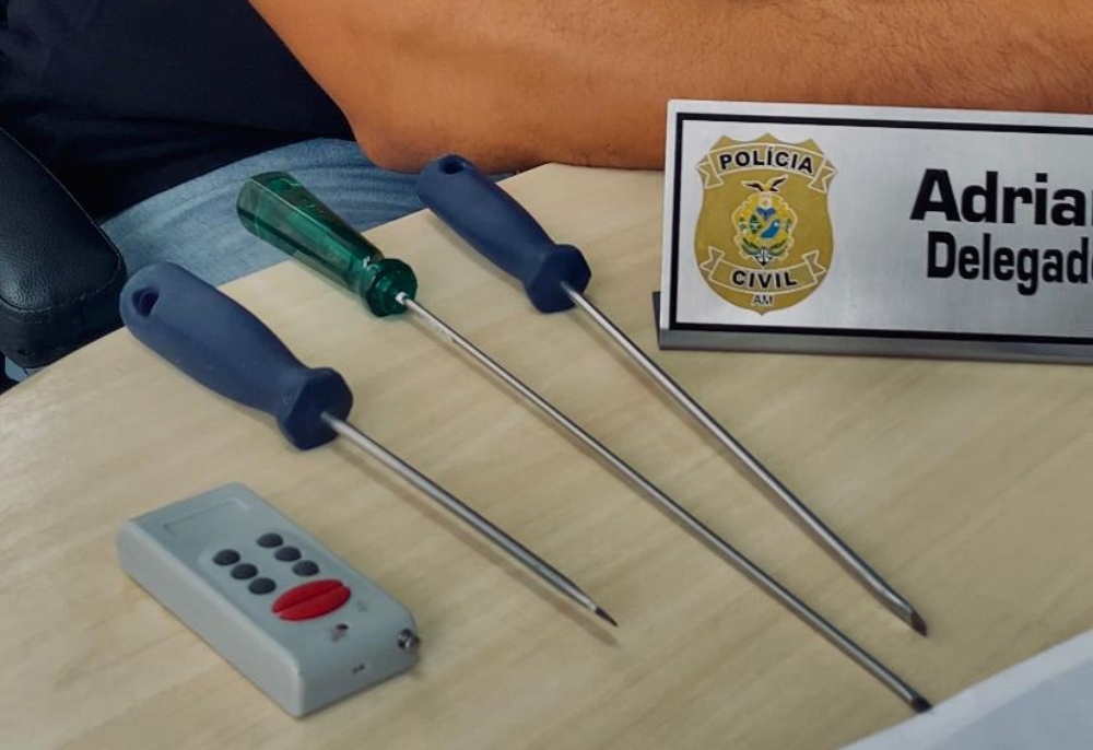 Polícia Civil alerta para furtos em Hilux com uso de chaves de fenda em Manaus