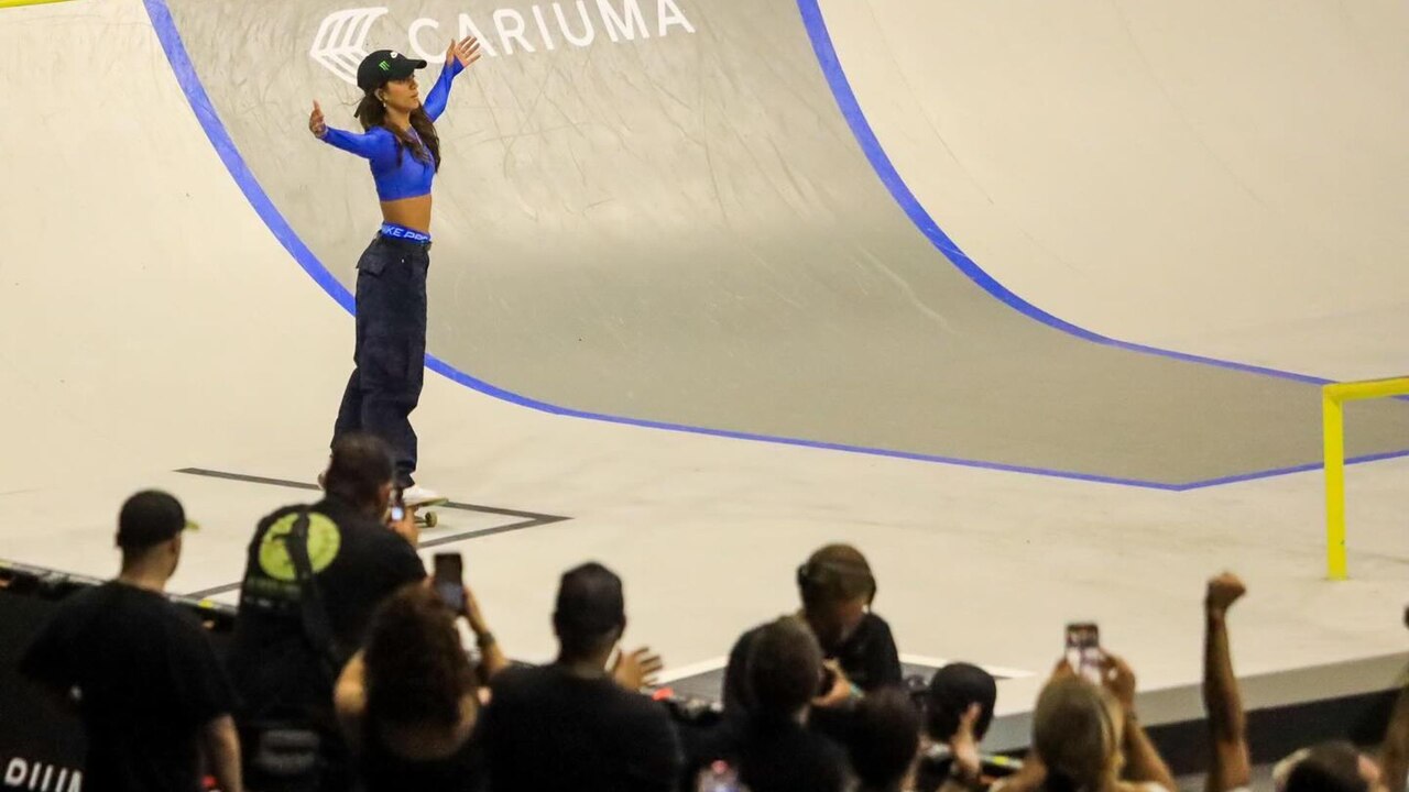 Rayssa Leal tira 9,1 na última nota, levanta a torcida e é tricampeã do Super Crown