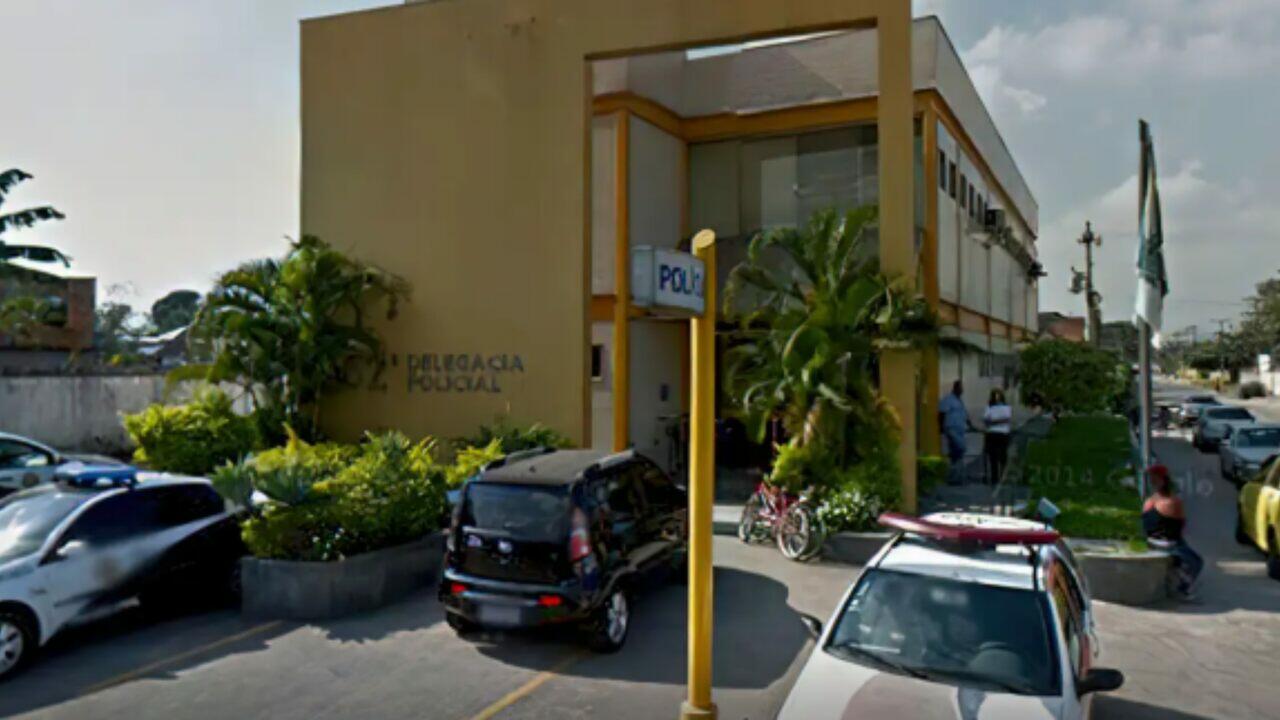 Criminosos usam viatura policial clonada para roubo de cargas no Rio de Janeiro