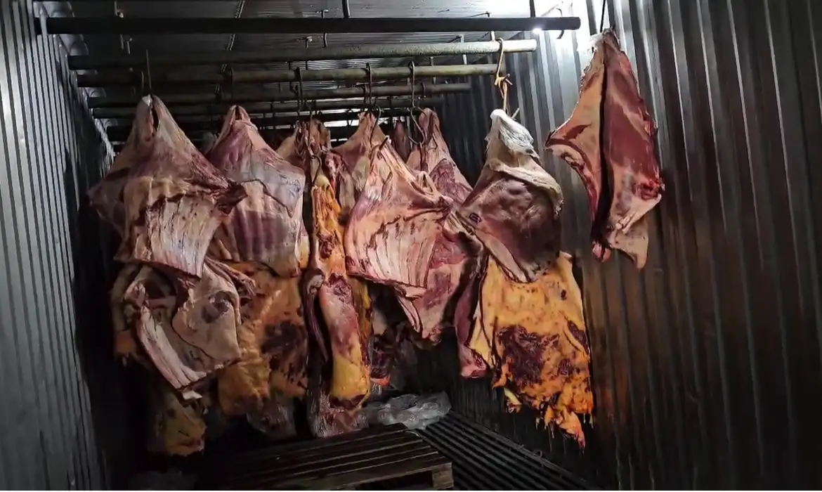 Empresa no RJ revendia carne que estragou durante enchentes no RS