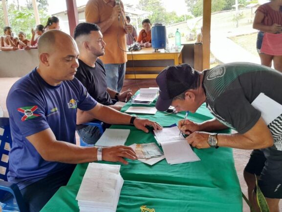 Idam auxilia pagamento de R$ 81 mil pela subvenção da borracha a seringueiros de Humaitá