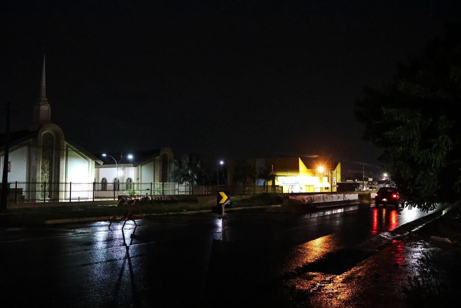 Motociclista sofre grave acidente na Avenida Gunter Huns