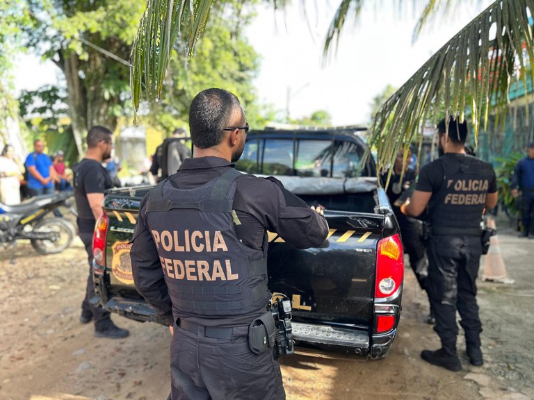 PF combate quadrilha envolvida em fraude à licitação e desvio de dinheiro público no AM