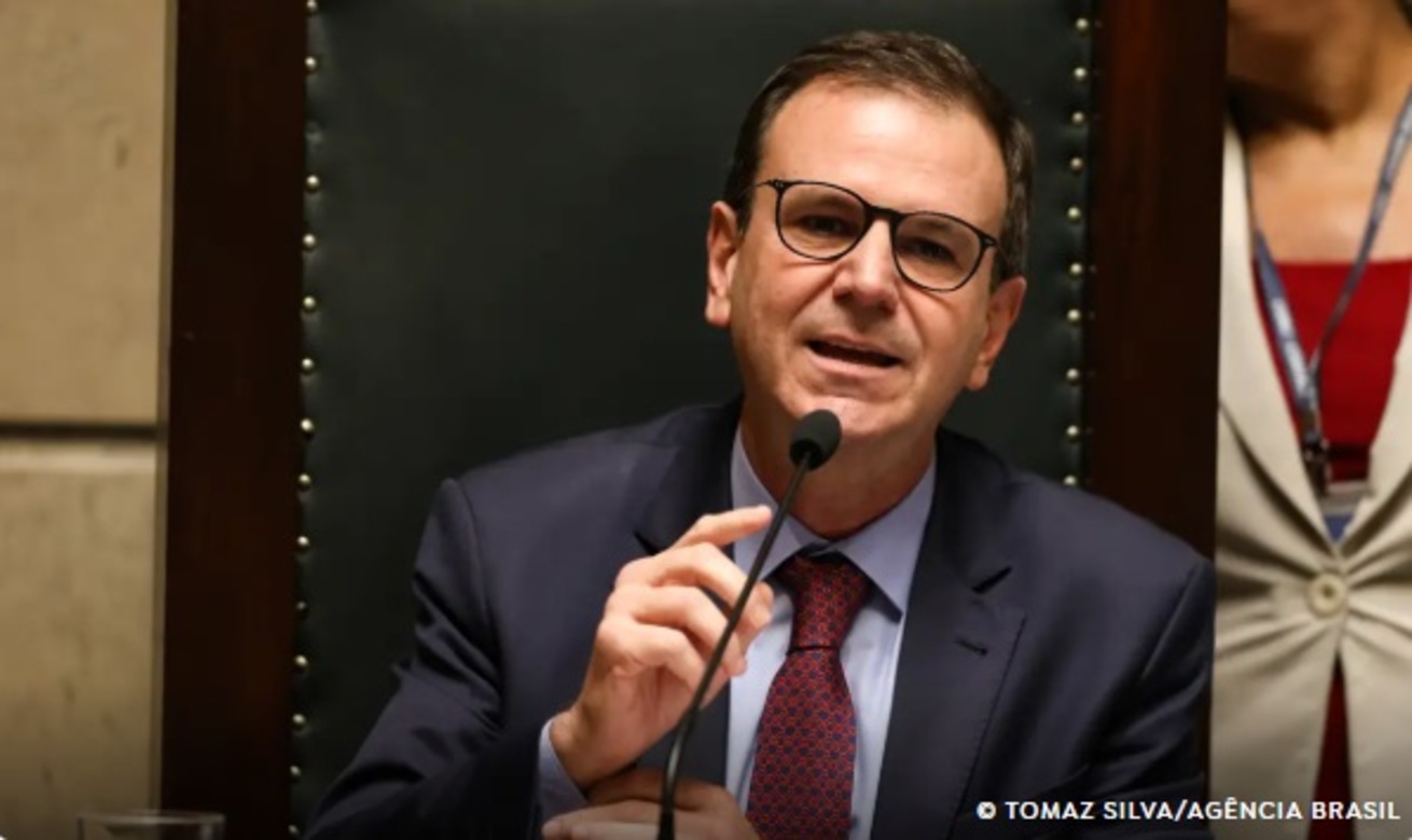 Paes assume novo mandato e propõe Força Municipal armada