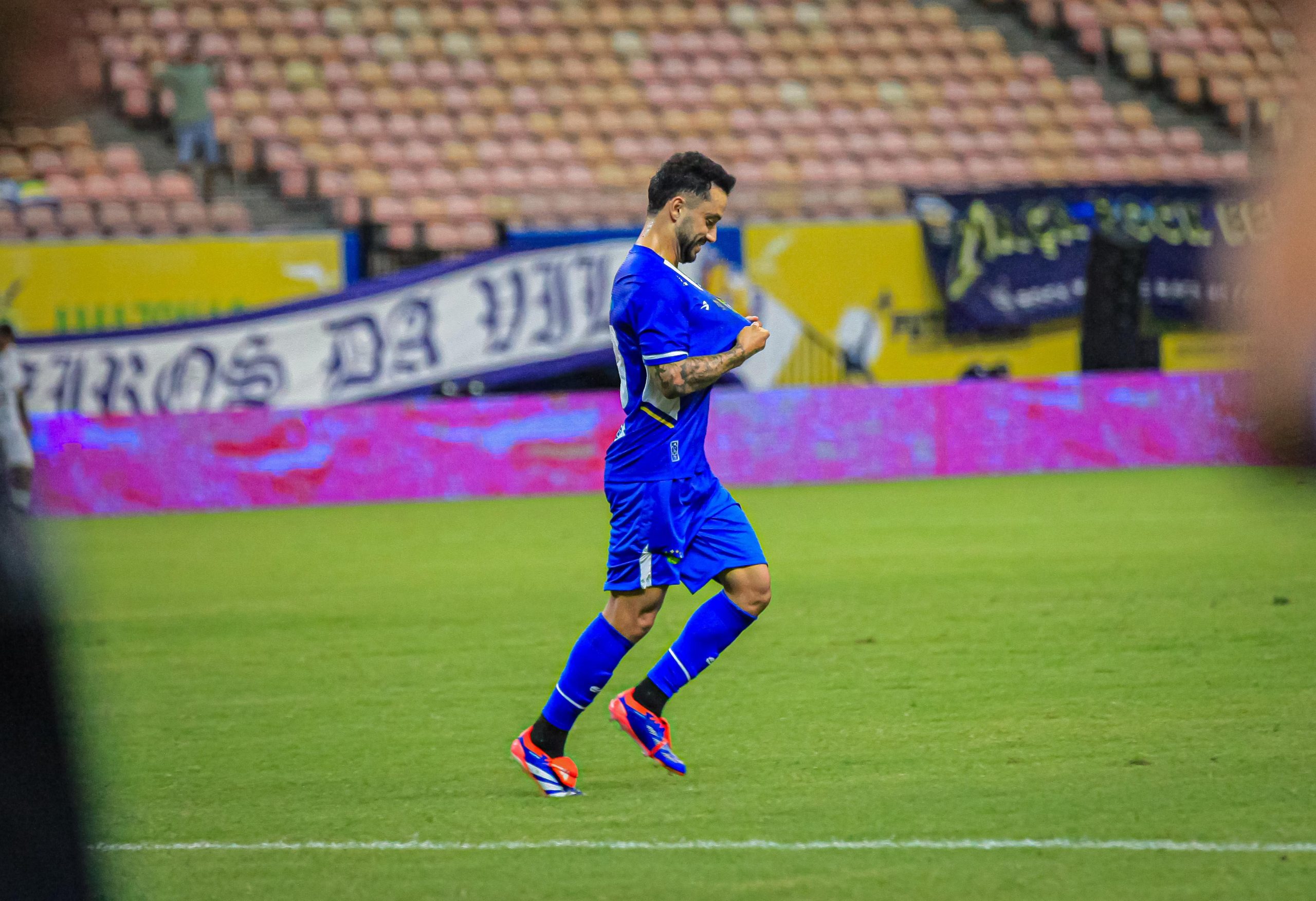 Peninha marca e Nacional vence o Manaus por 1 a 0 na estreia do Barezão 2025