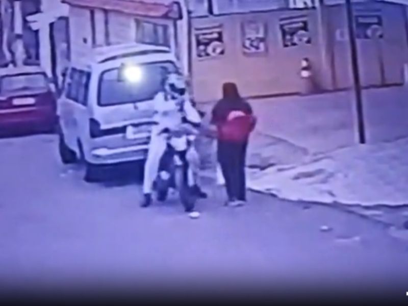 Bandido usando farda de empresa assalta mulher em Manaus