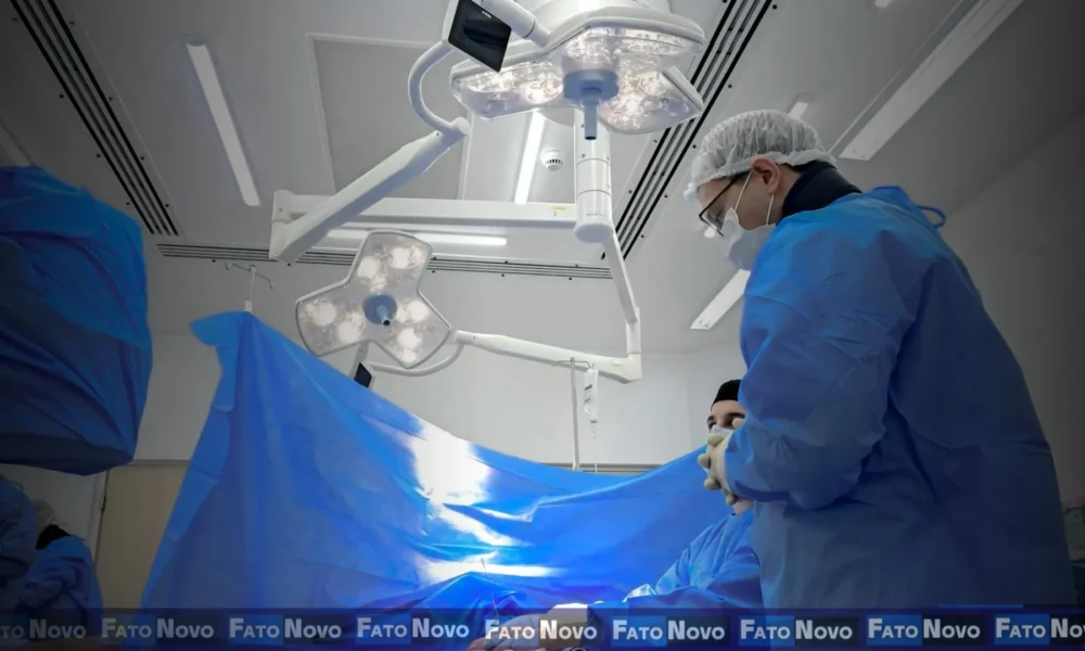Centro cirúrgico do HRSM recebe aparelho de iluminação mais moderno – Fato Novo