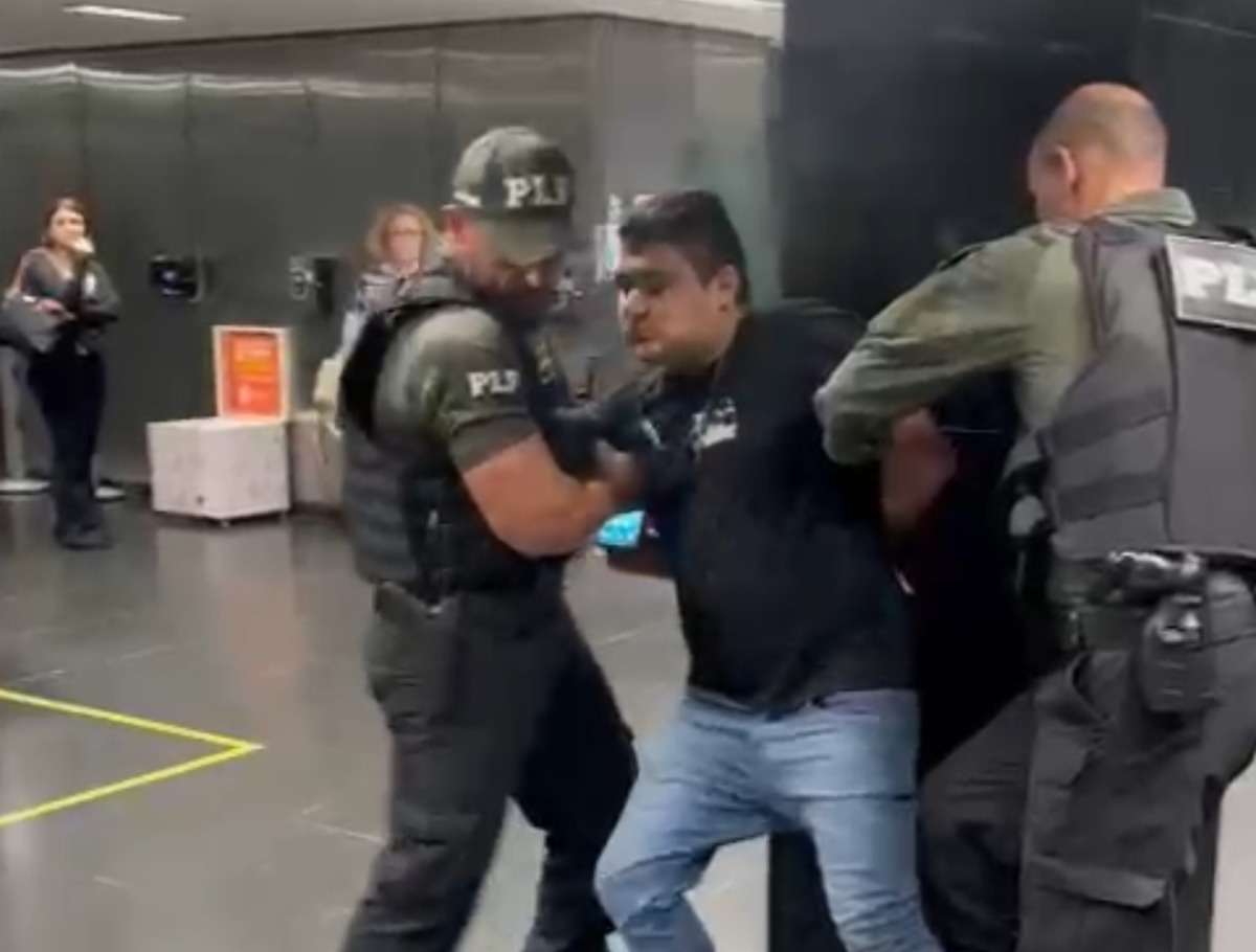 Homem embriagado é preso ao tentar invadir a Câmara dos Deputados