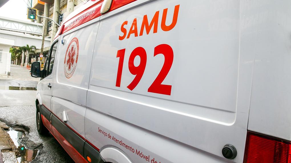 Baleado, homem corre para UBS para fugir de criminoso em Manaus