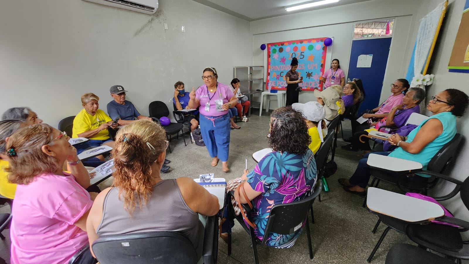 Seas promove ações para frequentadores dos Centros de Convivência sobre a campanha ‘Fevereiro Roxo’