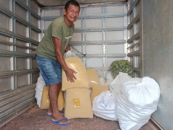 Em São Gabriel da Cachoeira, Idam realiza logística de cinco toneladas de alimentos produzidos por agricultores indígenas