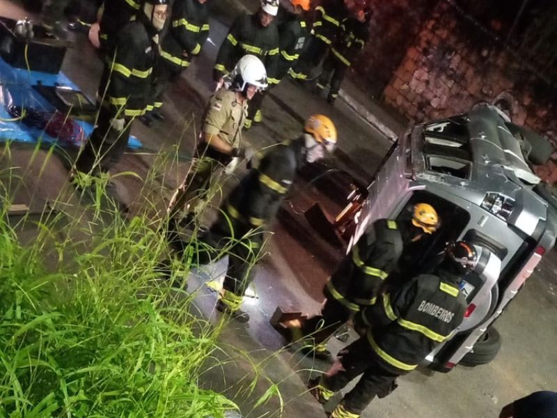 Jovem morre ao ter pescoço esmagado em grave acidente na zona Sul de Manaus