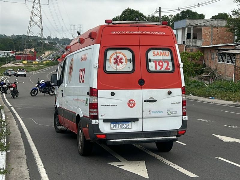 Motociclista cai de cabeça e morre no Jorge Teixeira