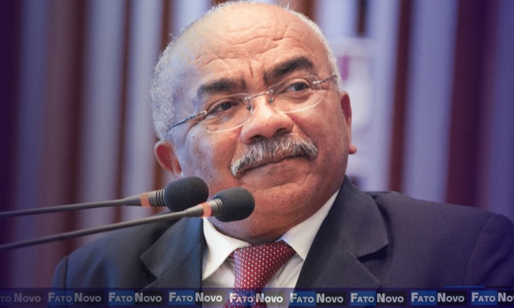 “Não se pode passar a mão na cabeça de golpista”, afirma distrital