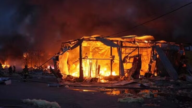 Ataque russo em Kiev deixa 9 mortos e 63 feridos