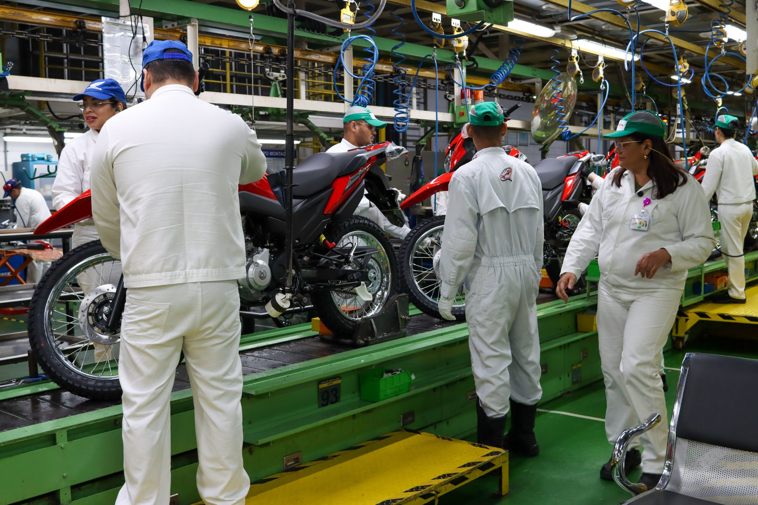 Exportações de motocicletas para a Argentina impulsionam comércio exterior do Amazonas em março