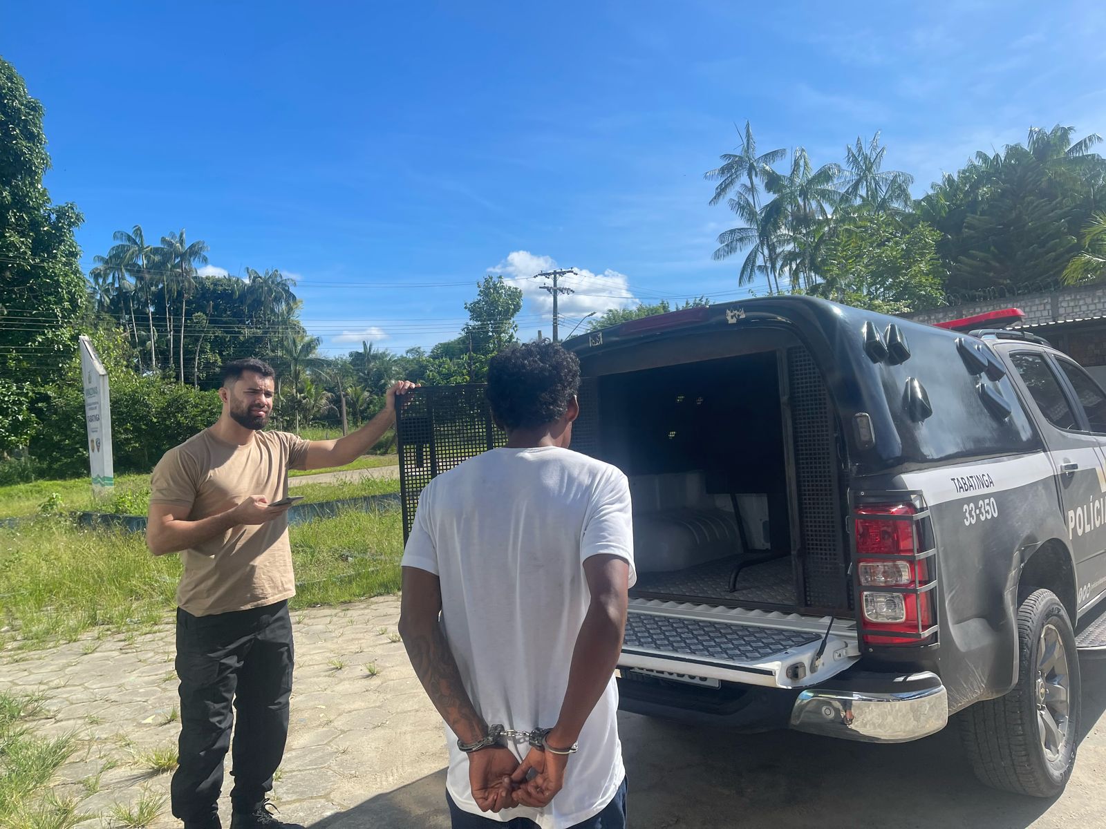 Homem é preso por ameaçar ex-mulher e levar filho à força no AM