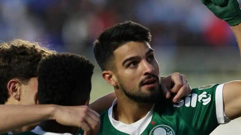 Palmeiras vence Cerro e garante classificação antecipada