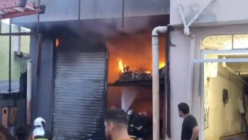 Incêndio destrói comércio na zona Oeste de Manaus; morador relata susto com sirenes