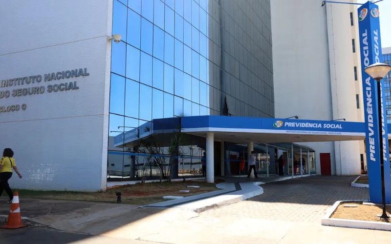 AGU mira mais 4 entidades suspeitas de descontos indevidos no INSS