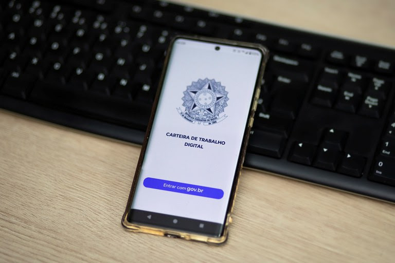 Amazonas abre 2,6 mil novos postos de trabalho