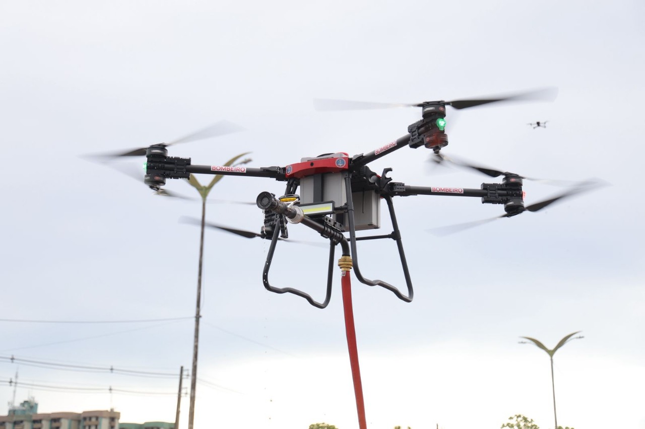 Amazonas recebe drone de combate a incêndios com foco em queimadas na floresta
