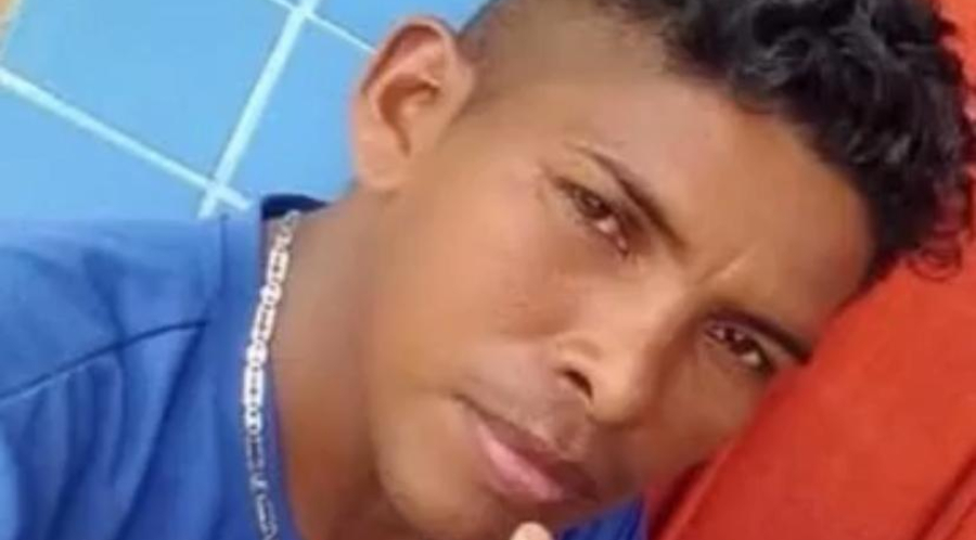 Bombeiros encontram corpo de homem que estava desaparecido após mergulho em flutuante de Manaus