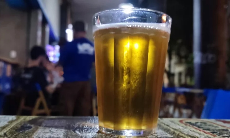 Brasil reduz consumo de álcool e indústria da cerveja aposta em inovação para manter mercado aquecido