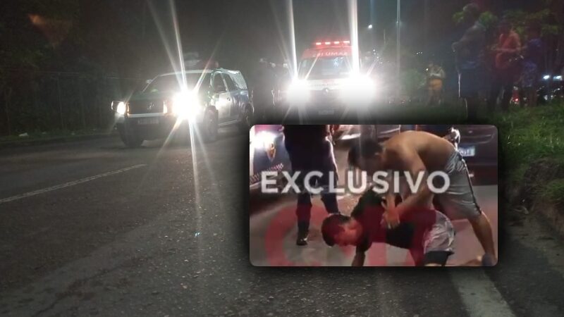 Homem desaba e chora sobre o corpo do irmão atropelado na Cidade Nova, em Manaus