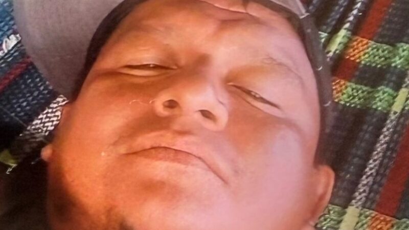 Homem é procurado no AM após tentar estuprar sua enteada que possui paralisia cerebral e é paraplégica