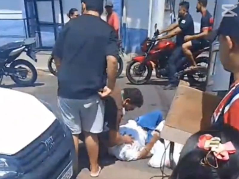 Idoso fica à beira da morte após ser atropelado por carreta