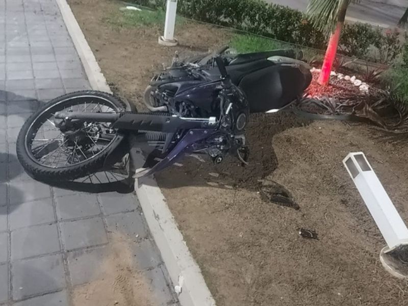 Jovem morre em grave acidente de moto em Manaus