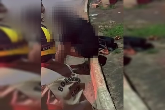 Mulher esfaqueia namorada após encontro com garoto de programa