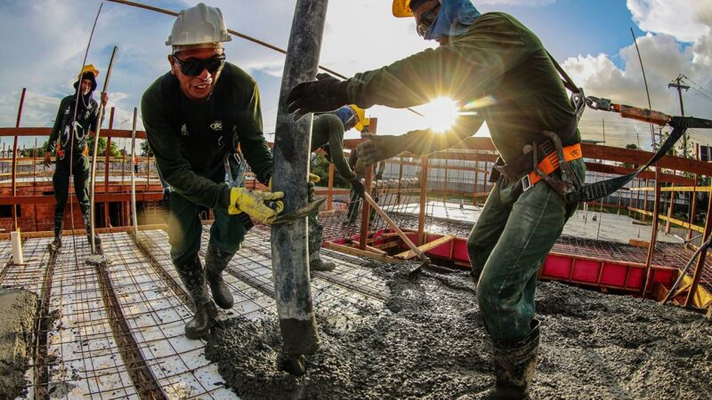 No Dia do Trabalhador, Governo do Amazonas ressalta ações de saúde e segurança realizadas em obras do Estado