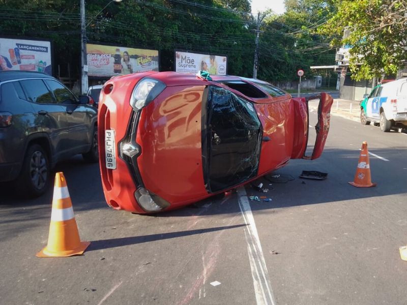 Pais se desesperam ao ver filho gravemente ferido em acidente na Compensa