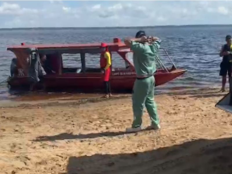 População encontra corpo de homem boiando na Ponta Negra