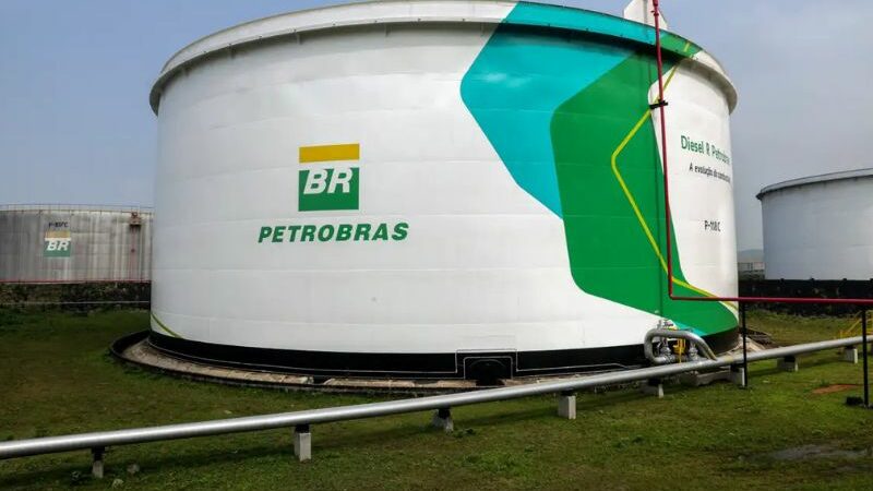 Preço do diesel cai na refinaria, mas consumidor não sente alívio