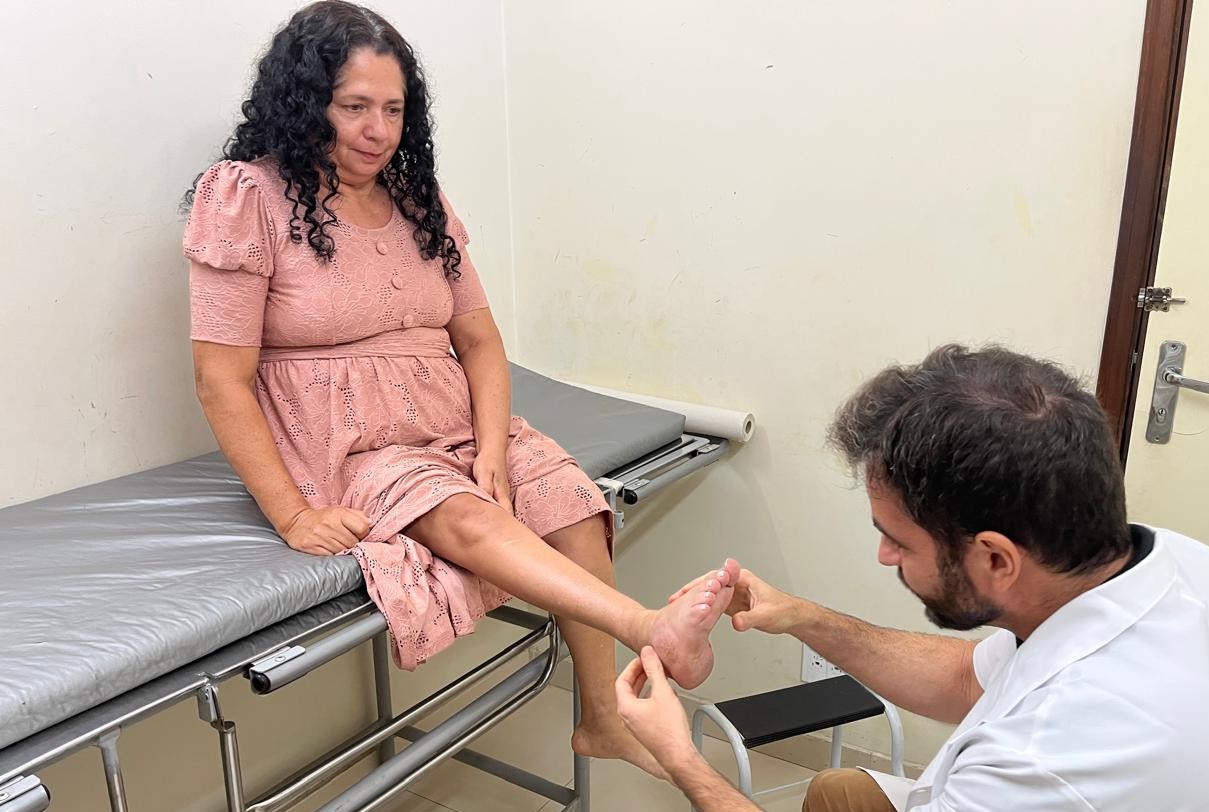 Técnica Adaptada no DF Corrige Pés Tortos Congênitos em Adultos sem Cirurgia Invasiva