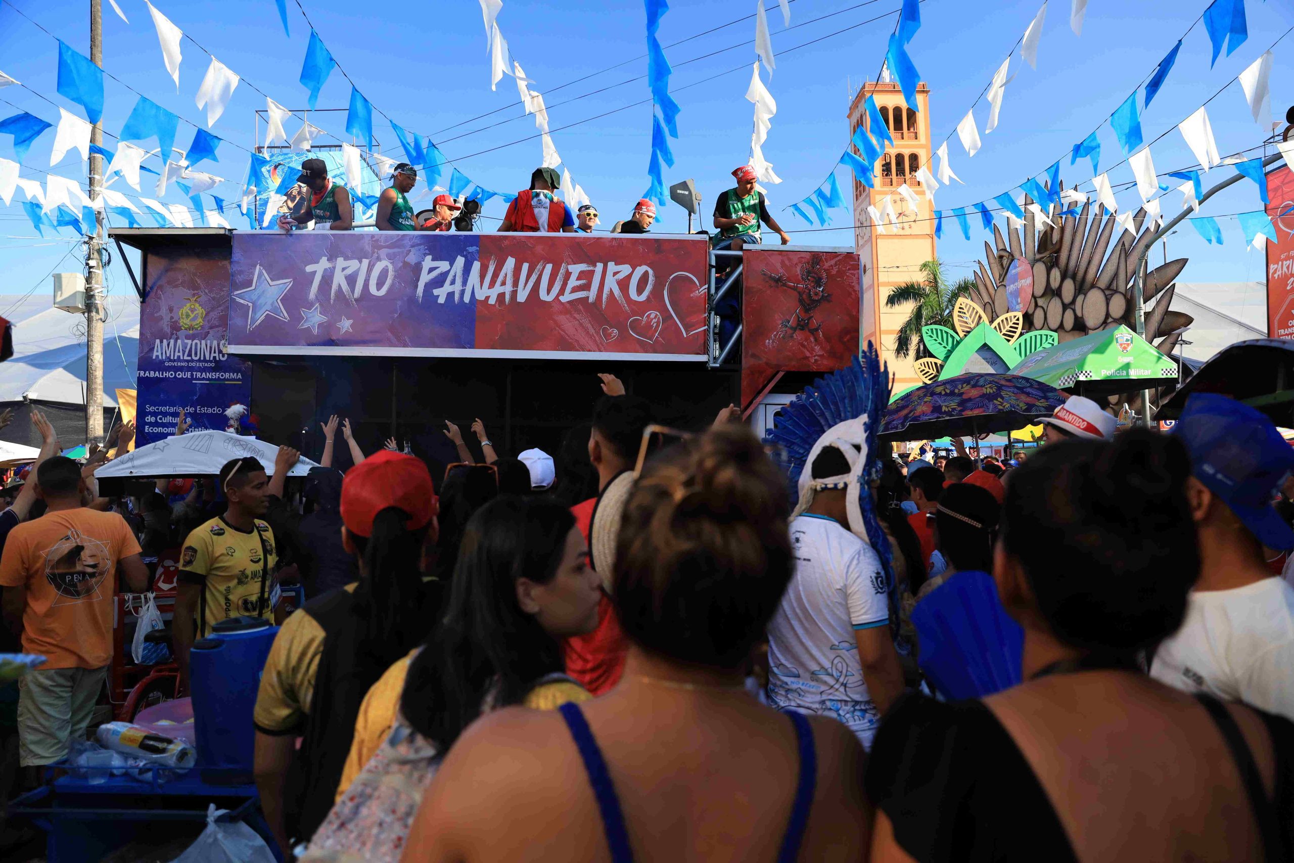 Festival de Parintins 2025: Trio Panavueiro apresenta programação de shows