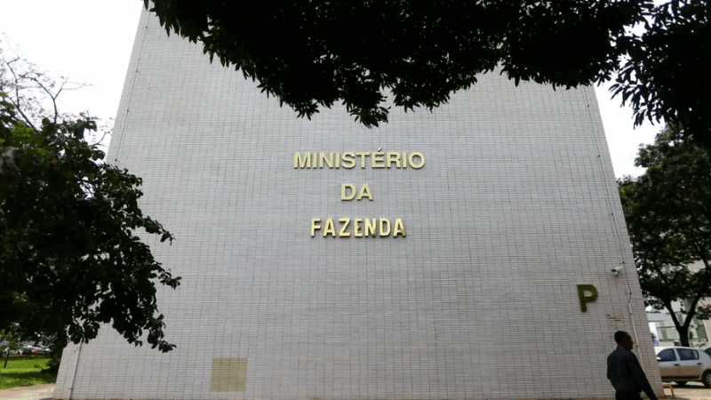 Haddad anuncia pacote fiscal com novas regras para IOF 