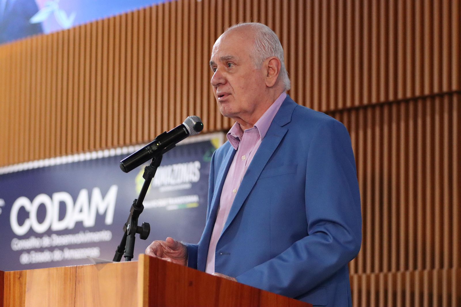 Serafim Corrêa defende Zona Franca e rebate críticas fiscais