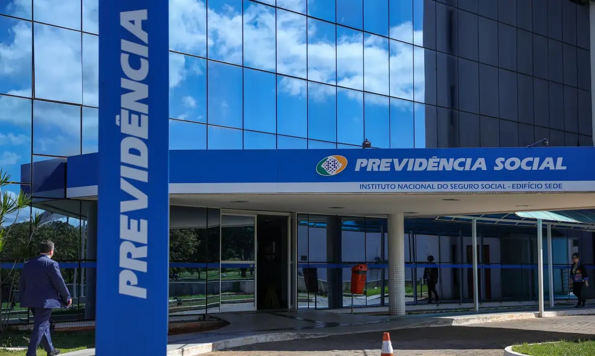 Aposentados têm até dia 21 para solicitar devolução