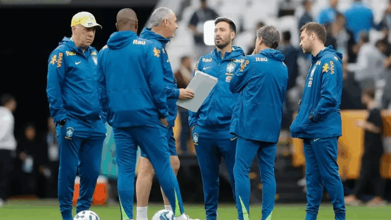 Botafogo negocia com Davide Ancelotti para técnico do time