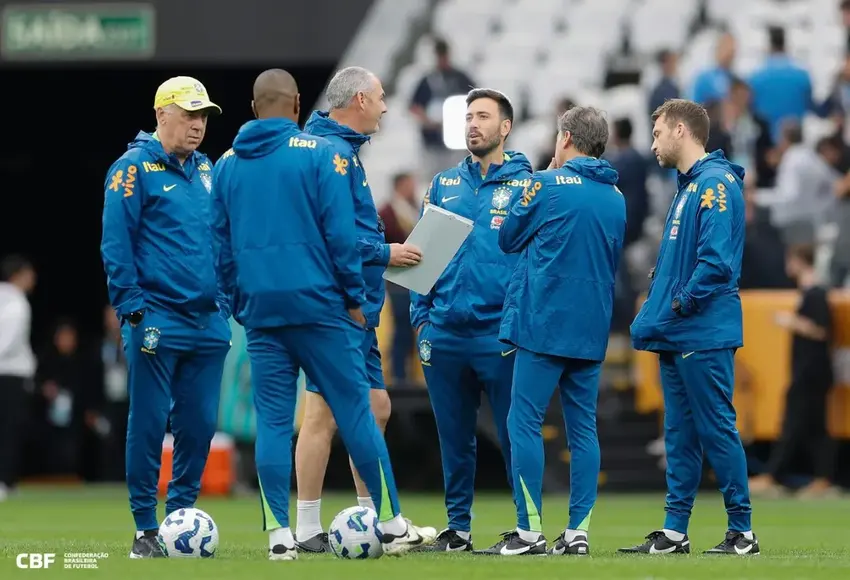 Botafogo negocia com Davide Ancelotti para técnico do time