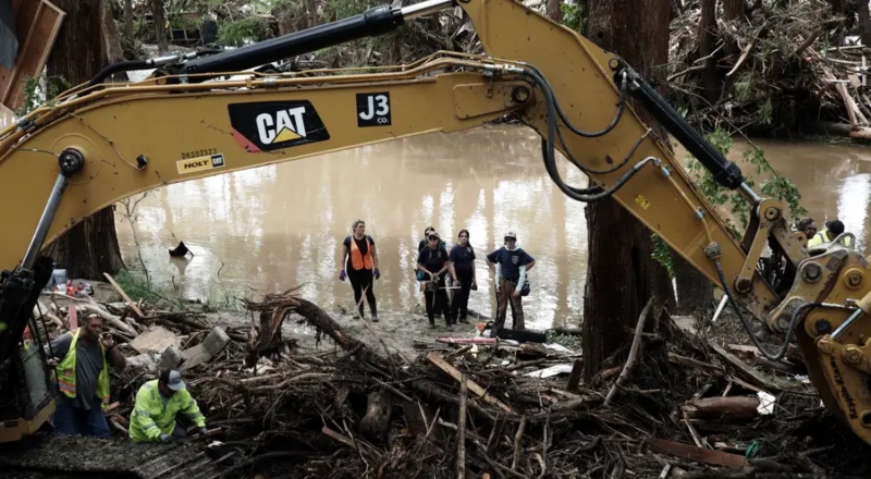 Buscas continuam por vítimas de enchentes no Texas com 125 mortes confirmadas