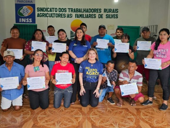 Em Silves, 30 produtores rurais participam de cursos realizados pelo Idam