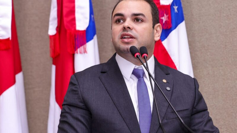 Leis de Roberto Cidade reforçam compromisso com a primeira infância no Amazonas