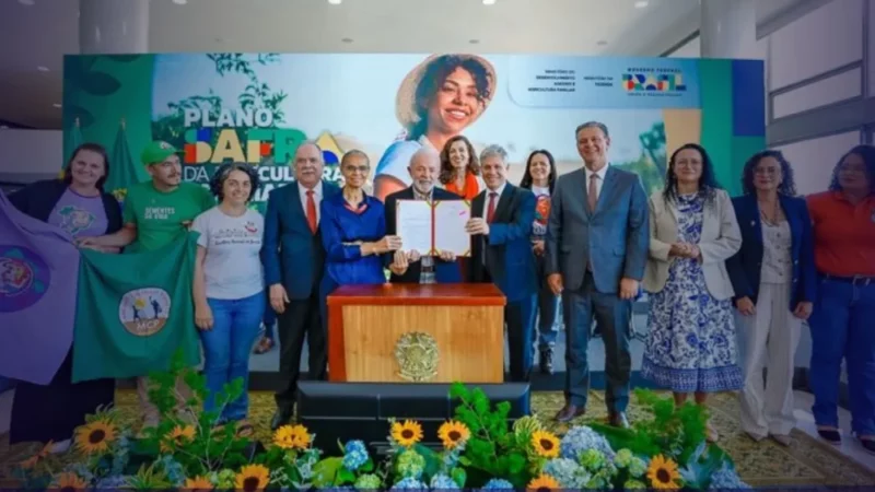 Lula anuncia recorde de R$ 89 bilhões para a agricultura familiar